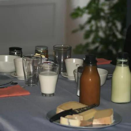 Le Nid Du Herisson Bed & Breakfast
